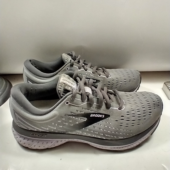 Brooks Shoes - Brooks Ghost 13 Running Shoes Women's sz 7D Wide.